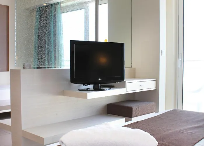 Sea Melody Beach Hotel Apartments